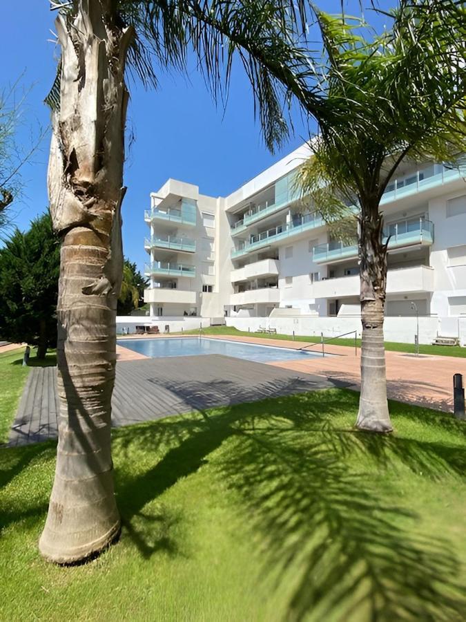 Superbe Appartement Renove, Residence Avec Piscine Roses Kültér fotó